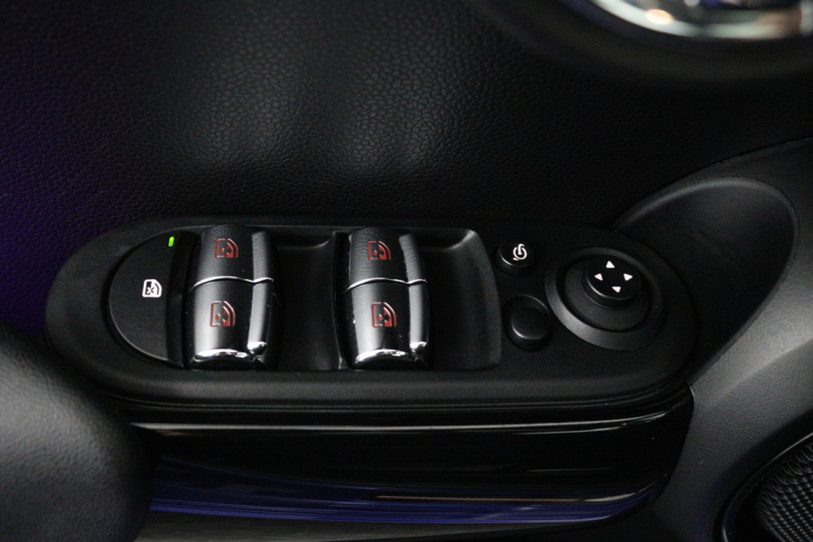 MINI Mini 2.0 Cooper S Knightsbridge Edition (PANORAMADAK, STOELVERWARMING, LEDER, HEAD-UP, LED, DEALER ONDERHOUDEN)