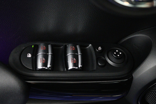 MINI Mini 2.0 Cooper S Knightsbridge Edition (PANORAMADAK, STOELVERWARMING, LEDER, HEAD-UP, LED, DEALER ONDERHOUDEN)