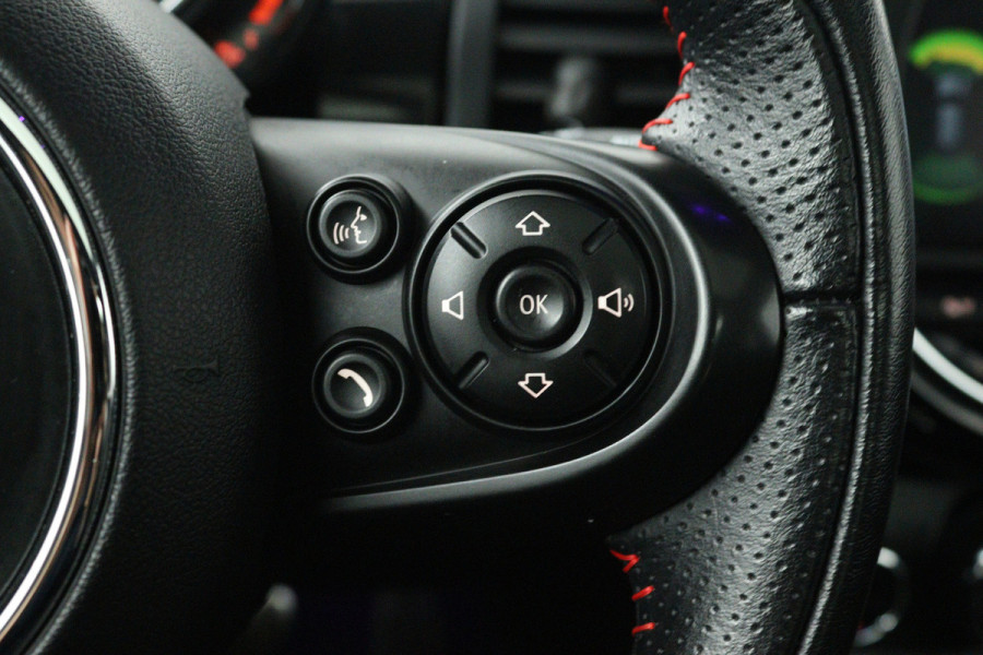 MINI Mini 2.0 Cooper S Knightsbridge Edition (PANORAMADAK, STOELVERWARMING, LEDER, HEAD-UP, LED, DEALER ONDERHOUDEN)