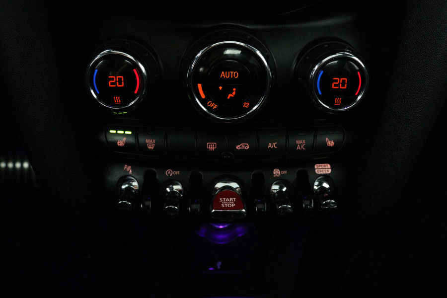 MINI Mini 2.0 Cooper S Knightsbridge Edition (PANORAMADAK, STOELVERWARMING, LEDER, HEAD-UP, LED, DEALER ONDERHOUDEN)
