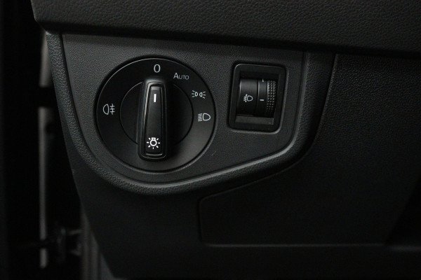 Volkswagen Polo 1.0 TSI Life Business (VIRTUAL, STOELVERWARMING, CAMERA, PDC V/A, CARPLAY, CRUISE ADAPTIEF, 1e EIGENAAR)
