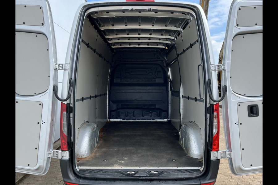 Mercedes-Benz Sprinter 215 1.9 CDI L2H2 Automaat L2H2 Climate Control Camera Carplay Parkeersensoren V+A
