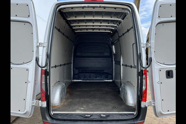 Mercedes-Benz Sprinter 215 1.9 CDI L2H2 Automaat L2H2 Climate Control Camera Carplay Parkeersensoren V+A