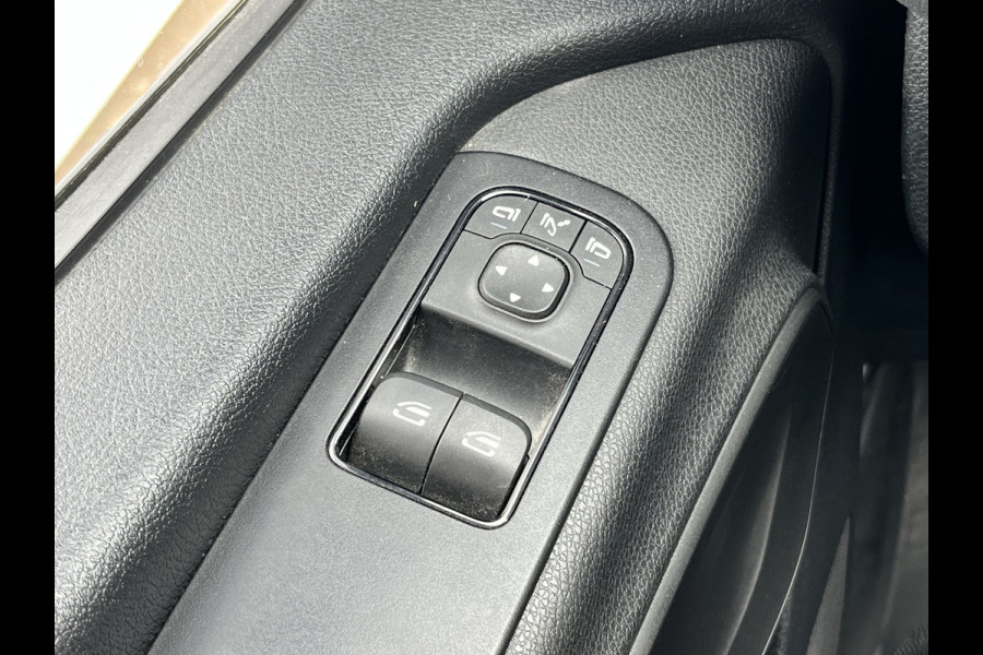 Mercedes-Benz Sprinter 215 1.9 CDI L2H2 Automaat L2H2 Climate Control Camera Carplay Parkeersensoren V+A