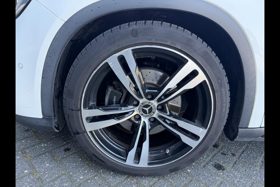 Mercedes-Benz GLA 220 d AMG | Panoramadak | 360* Camera | Harmon Kardon | Night Pakket |