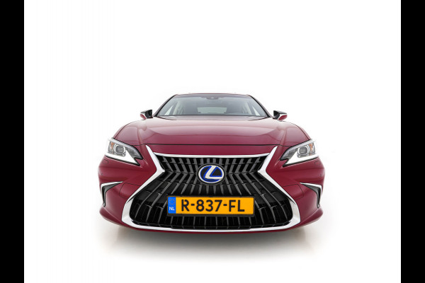 Lexus ES 300h Business Line (INCL.BTW) Aut. *PANO | LEATHER | FULL-LED | ADAPTIVE-CRUISE | BLIND-SPOT | KEYLESS | CAMERA | HEATED-COMFORTSEATS | NAVI-FULLMAP | PRIVACY-GLASS | SHIFT-PADDLES | ECC | PDC | 19''ALU*