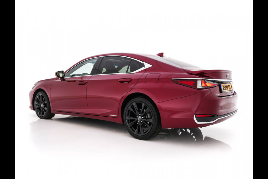 Lexus ES 300h Business Line (INCL.BTW) Aut. *PANO | LEATHER | FULL-LED | ADAPTIVE-CRUISE | BLIND-SPOT | KEYLESS | CAMERA | HEATED-COMFORTSEATS | NAVI-FULLMAP | PRIVACY-GLASS | SHIFT-PADDLES | ECC | PDC | 19''ALU*