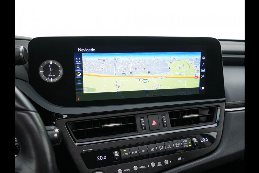 Lexus ES 300h Business Line (INCL.BTW) Aut. *PANO | LEATHER | FULL-LED | ADAPTIVE-CRUISE | BLIND-SPOT | KEYLESS | CAMERA | HEATED-COMFORTSEATS | NAVI-FULLMAP | PRIVACY-GLASS | SHIFT-PADDLES | ECC | PDC | 19''ALU*