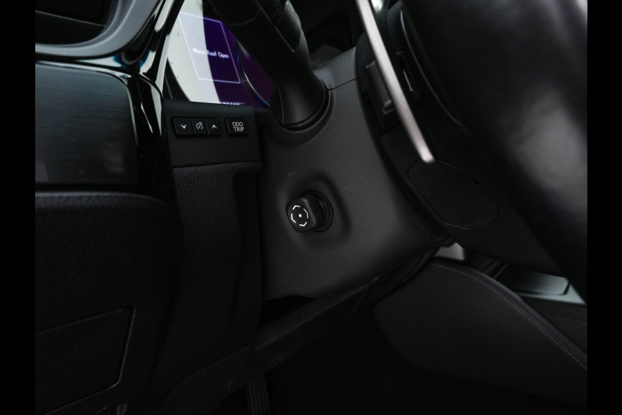 Lexus ES 300h Business Line (INCL.BTW) Aut. *PANO | LEATHER | FULL-LED | ADAPTIVE-CRUISE | BLIND-SPOT | KEYLESS | CAMERA | HEATED-COMFORTSEATS | NAVI-FULLMAP | PRIVACY-GLASS | SHIFT-PADDLES | ECC | PDC | 19''ALU*