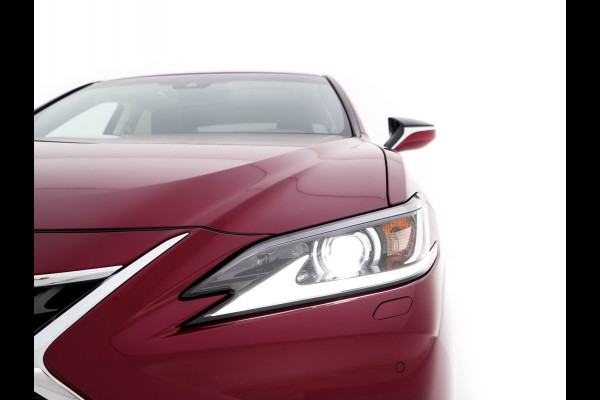 Lexus ES 300h Business Line (INCL.BTW) Aut. *PANO | LEATHER | FULL-LED | ADAPTIVE-CRUISE | BLIND-SPOT | KEYLESS | CAMERA | HEATED-COMFORTSEATS | NAVI-FULLMAP | PRIVACY-GLASS | SHIFT-PADDLES | ECC | PDC | 19''ALU*