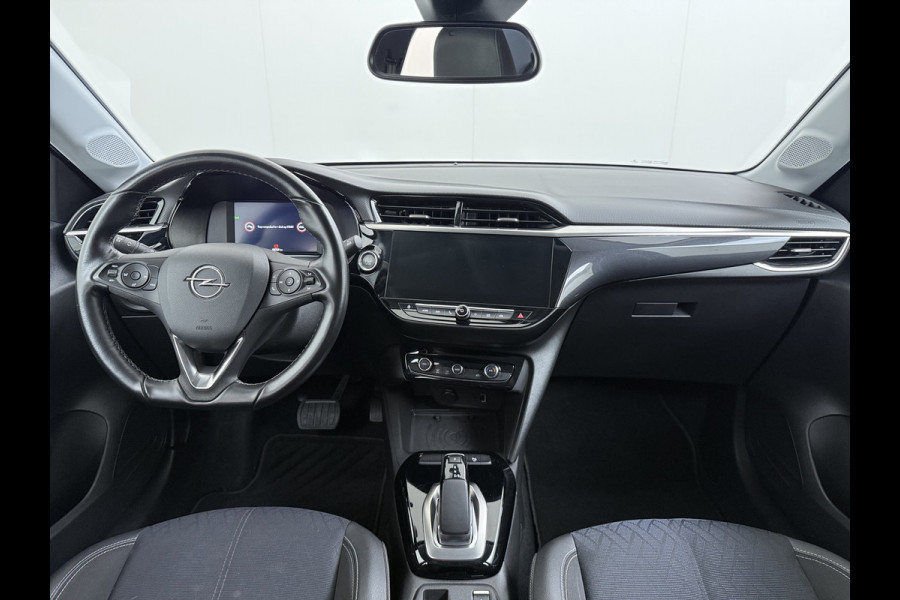 Opel CORSA-E Elegance 50 kWh SOH 93% Navi Ecc 360°Camera Apple Carplay Android Auto Cruise Control Pdc Dodehoek detectie Keyless Draadloze telefoonlader Privacy Glas Lmv Isofix Led Regen-Lichtsensor Lane Assist Origineel Nederlandse Auto Zeer compleet!