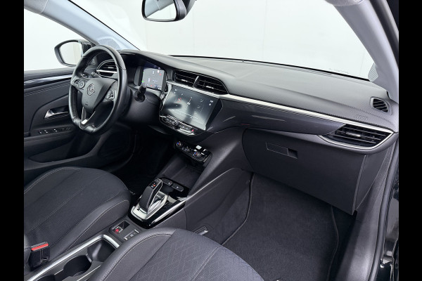 Opel CORSA-E Elegance 50 kWh SOH 93% Navi Ecc 360°Camera Apple Carplay Android Auto Cruise Control Pdc Dodehoek detectie Keyless Draadloze telefoonlader Privacy Glas Lmv Isofix Led Regen-Lichtsensor Lane Assist Origineel Nederlandse Auto Zeer compleet!