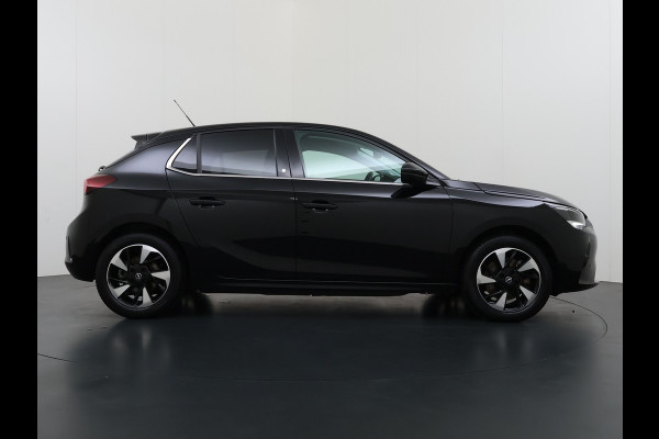 Opel CORSA-E Elegance 50 kWh SOH 93% Navi Ecc 360°Camera Apple Carplay Android Auto Cruise Control Pdc Dodehoek detectie Keyless Draadloze telefoonlader Privacy Glas Lmv Isofix Led Regen-Lichtsensor Lane Assist Origineel Nederlandse Auto Zeer compleet!