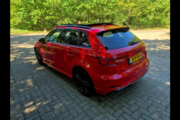 Audi A3 Sportback 35 TFSI S Line black line . Panoramadak . Matrix . 54000 km