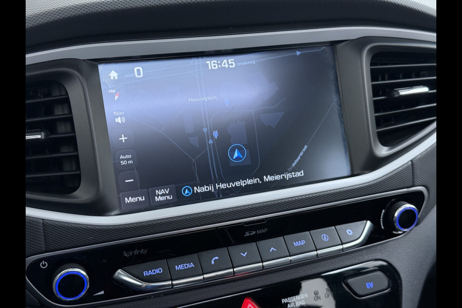 Hyundai IONIQ Premium EV SOH 99,9% Panorama-Schuifdak Adap.Cruise Leder+Memory Navi Ecc Trekhaak Infinity®-Audio Camera Apple Carplay Android  Stoel+Stuurverwarming Elek.Stoelen Lmv Bluetooth Dodehoek+Lane Assist VESS Origineel Nederlandse Auto