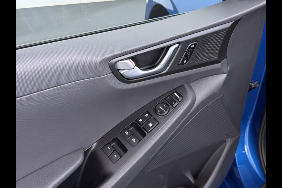 Hyundai IONIQ Premium EV SOH 99,9% Panorama-Schuifdak Adap.Cruise Leder+Memory Navi Ecc Trekhaak Infinity®-Audio Camera Apple Carplay Android  Stoel+Stuurverwarming Elek.Stoelen Lmv Bluetooth Dodehoek+Lane Assist VESS Origineel Nederlandse Auto