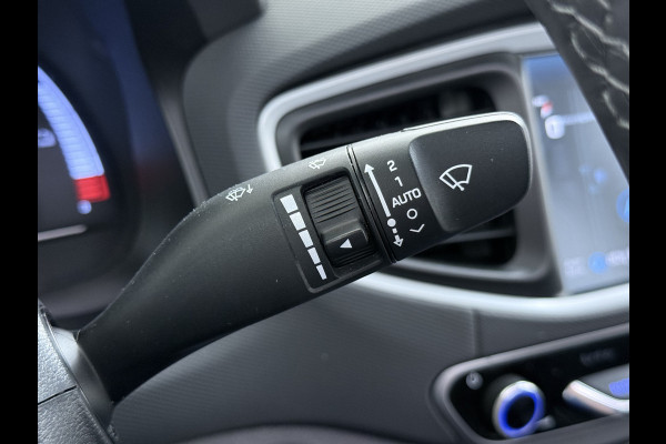 Hyundai IONIQ Premium EV SOH 99,9% Panorama-Schuifdak Adap.Cruise Leder+Memory Navi Ecc Trekhaak Infinity®-Audio Camera Apple Carplay Android  Stoel+Stuurverwarming Elek.Stoelen Lmv Bluetooth Dodehoek+Lane Assist VESS Origineel Nederlandse Auto