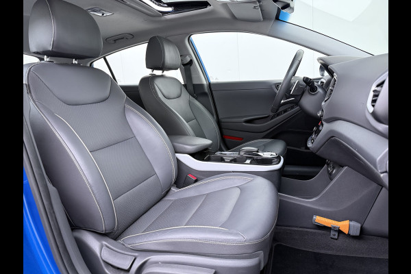 Hyundai IONIQ Premium EV SOH 99,9% Panorama-Schuifdak Adap.Cruise Leder+Memory Navi Ecc Trekhaak Infinity®-Audio Camera Apple Carplay Android  Stoel+Stuurverwarming Elek.Stoelen Lmv Bluetooth Dodehoek+Lane Assist VESS Origineel Nederlandse Auto
