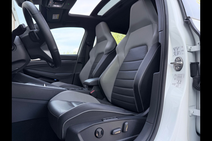 Volkswagen Golf 1.4 eHybrid GTE Pano/Leer/HuD/Matrix