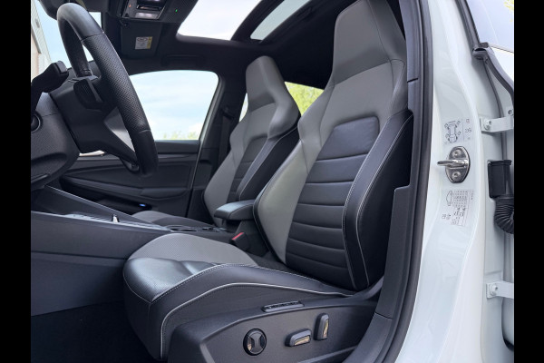 Volkswagen Golf 1.4 eHybrid GTE Pano/Leer/HuD/Matrix