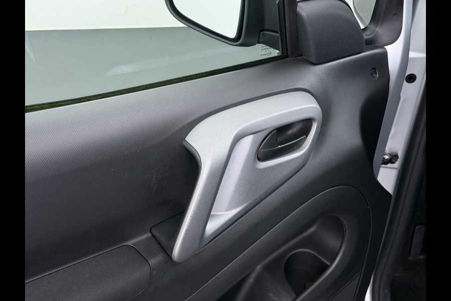 Citroën Berlingo E-Feel 5-Persoons Navi Ecc Camera Apple Carplay Mirror Link Cruise Control Pdc Led 2X Schuifdeur Privacy Glas DAB Lmv 1e Eigenaar Origineel Nederlandse Auto