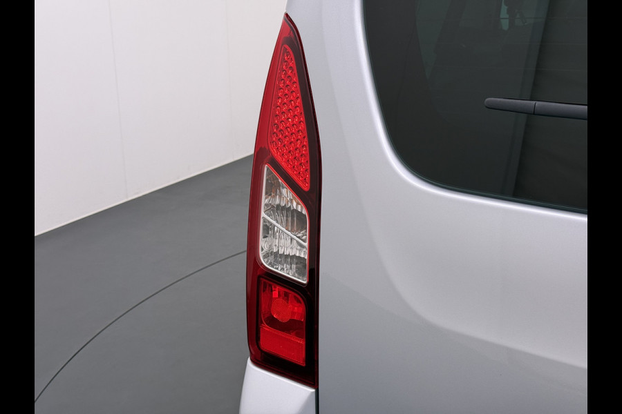 Citroën Berlingo E-Feel 5-Persoons Navi Ecc Camera Apple Carplay Mirror Link Cruise Control Pdc Led 2X Schuifdeur Privacy Glas DAB Lmv 1e Eigenaar Origineel Nederlandse Auto