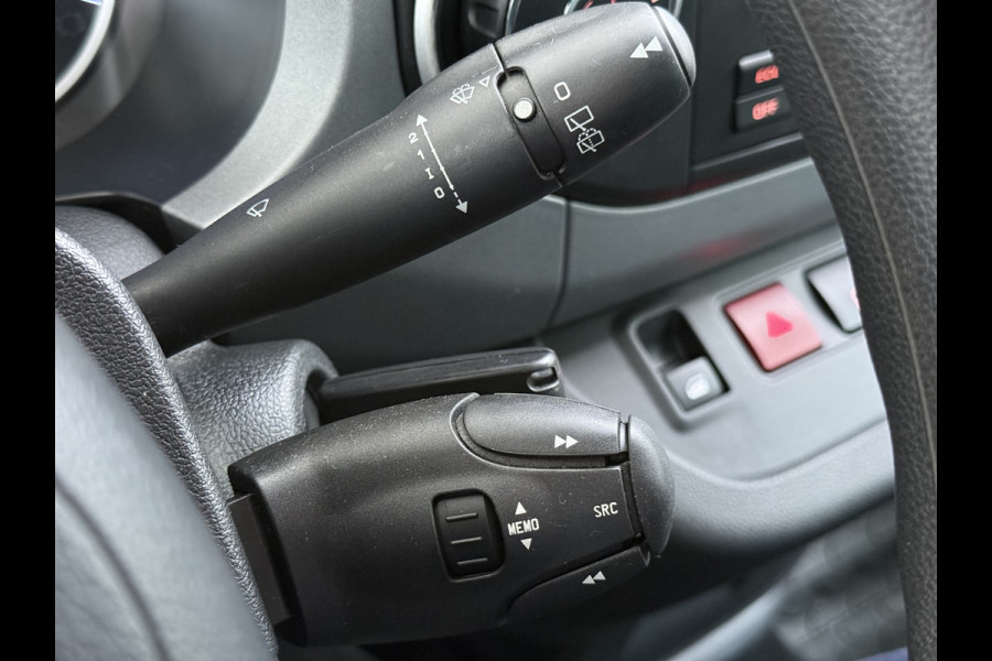 Citroën Berlingo E-Feel 5-Persoons Navi Ecc Camera Apple Carplay Mirror Link Cruise Control Pdc Led 2X Schuifdeur Privacy Glas DAB Lmv 1e Eigenaar Origineel Nederlandse Auto