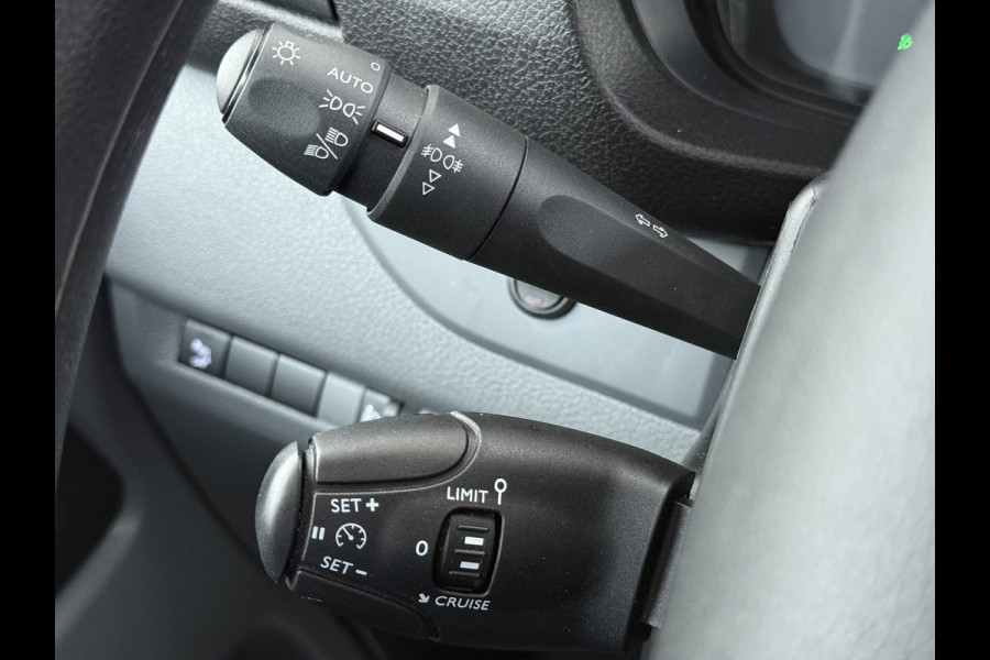 Opel Vivaro 1.5 CDTI L2H1 3-Persoons Airco Cruise Control Dodehoek Bluetooth Pdc Edition Betonplex vloer Kasteninbouw Schuifdeur Regen+Lichtsensor Euro 6 1e Eigenaar