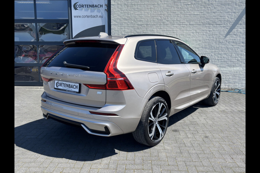 Volvo XC60 2.0 T6 Plug-in hybrid AWD Plus Dark Long Range | Zwenkbare trekhaak | Panorama dak | Adaptieve cruise | Memory | Blis |