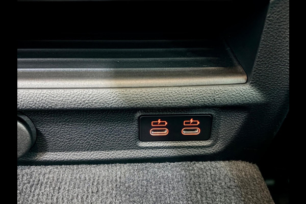BMW 5 Serie Touring 520e | Plug-in Hybride | Elek. Trekhaak | Virtual Cockpit | LED