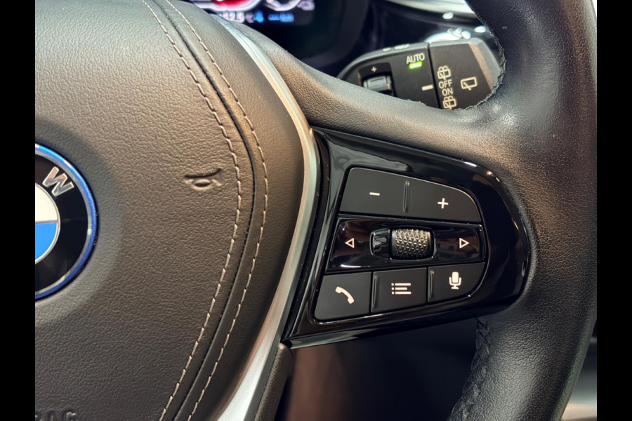 BMW 5 Serie Touring 520e | Plug-in Hybride | Elek. Trekhaak | Virtual Cockpit | LED