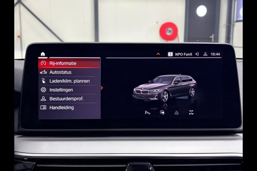 BMW 5 Serie Touring 520e | Plug-in Hybride | Elek. Trekhaak | Virtual Cockpit | LED