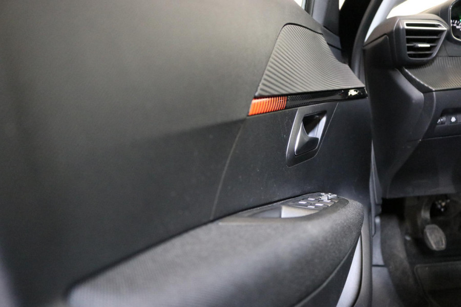 Peugeot 208 1.2 PureTech Blue Lease Active