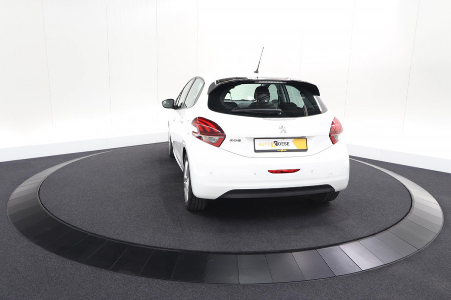 Peugeot 208 PureTech 82 Signature | Parkeersensoren | Apple Carplay | Pack Connect | Armsteun