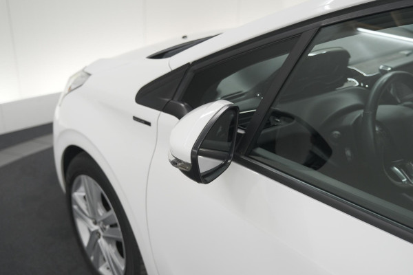 Peugeot 208 PureTech 82 Signature | Parkeersensoren | Apple Carplay | Pack Connect | Armsteun