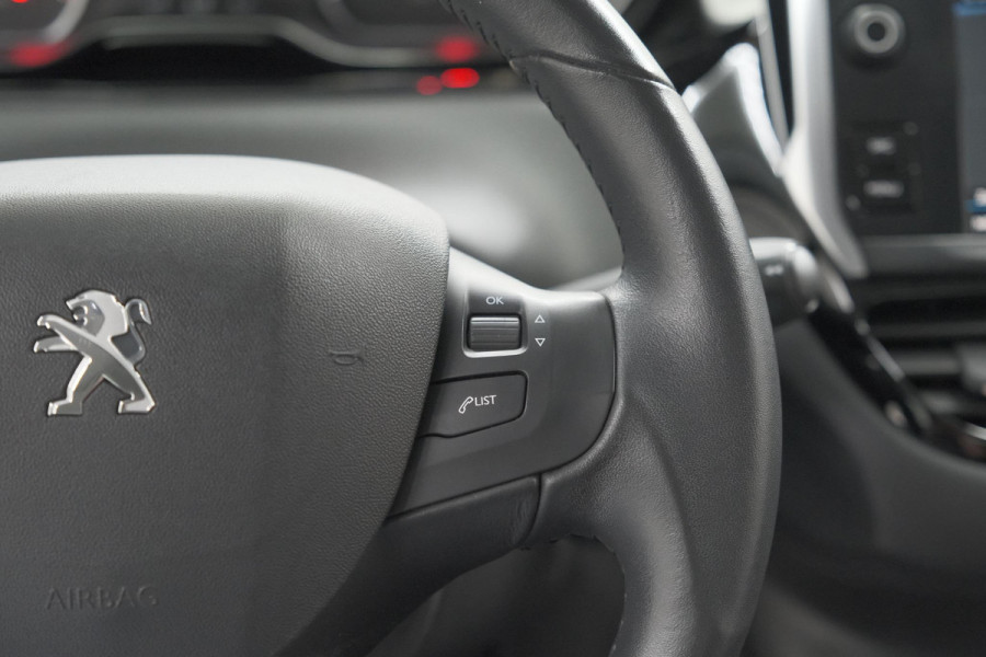 Peugeot 208 PureTech 82 Signature | Parkeersensoren | Apple Carplay | Pack Connect | Armsteun