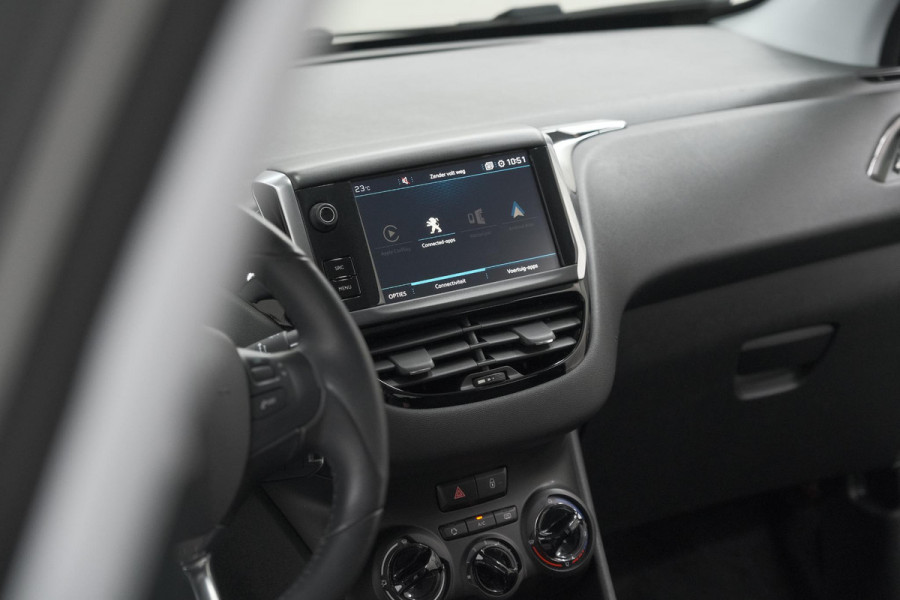 Peugeot 208 PureTech 82 Signature | Parkeersensoren | Apple Carplay | Pack Connect | Armsteun