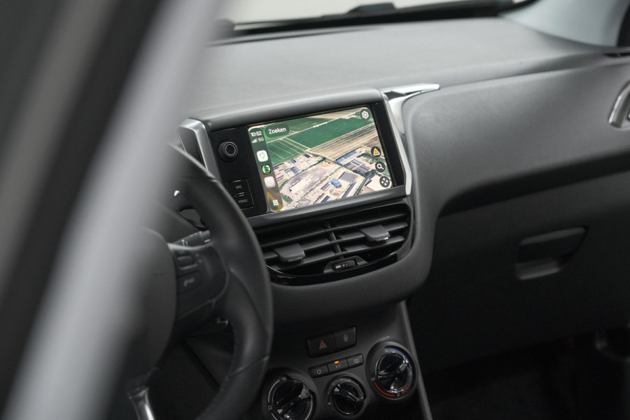 Peugeot 208 PureTech 82 Signature | Parkeersensoren | Apple Carplay | Pack Connect | Armsteun