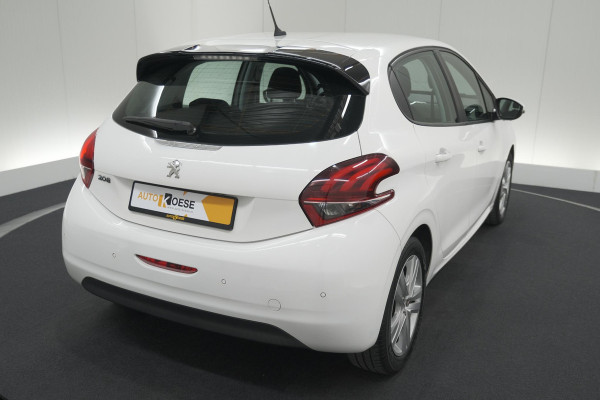 Peugeot 208 PureTech 82 Signature | Parkeersensoren | Apple Carplay | Pack Connect | Armsteun