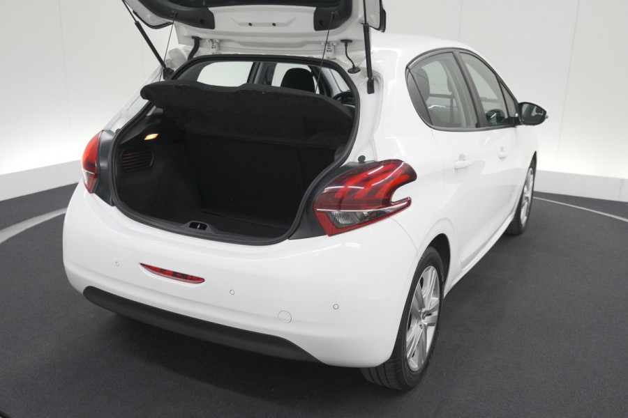 Peugeot 208 PureTech 82 Signature | Parkeersensoren | Apple Carplay | Pack Connect | Armsteun