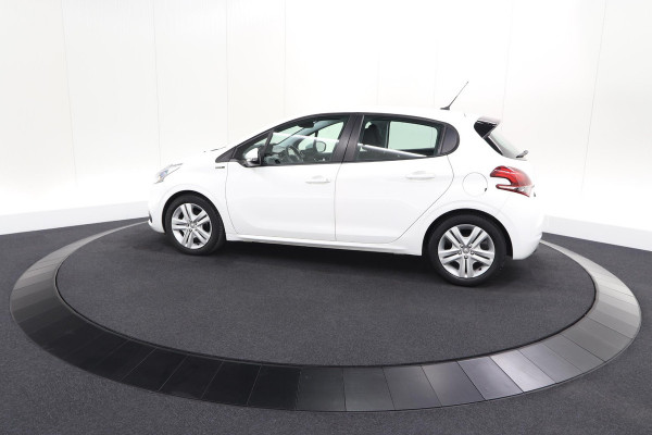 Peugeot 208 PureTech 82 Signature | Parkeersensoren | Apple Carplay | Pack Connect | Armsteun