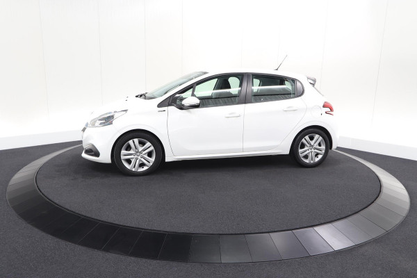 Peugeot 208 PureTech 82 Signature | Parkeersensoren | Apple Carplay | Pack Connect | Armsteun