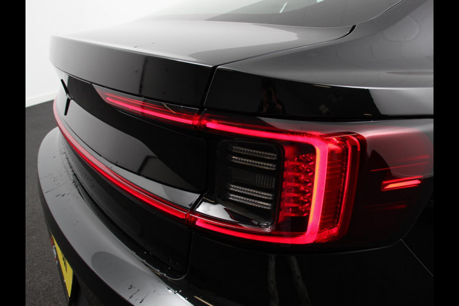 Polestar 2 Standard Range Single Motor 69 kWh 360* Camera Dab Led Verwarmde voorstoelen Navigatie Apple Carplay/Android Auto Climate Control Parkeer sensoren Panoramadak Keyless Stuurverwarming
