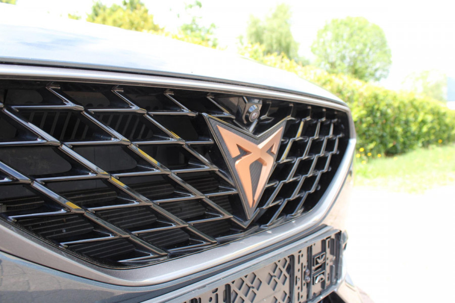 CUPRA Formentor 1.4 e-Hybrid VZ Copper Edition 204 PK | 360 Camera | Stoel en Stuur Verwarming | Elektrsiche Klep | Memory Seat |  Adaptive Cruise Control