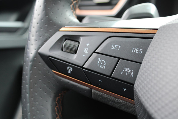 CUPRA Formentor 1.4 e-Hybrid VZ Copper Edition 204 PK | 360 Camera | Stoel en Stuur Verwarming | Elektrsiche Klep | Memory Seat |  Adaptive Cruise Control