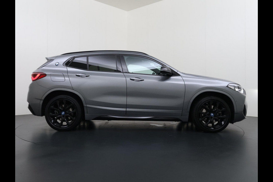 BMW X2 xDrive25e M SPORT Business Edition Plus VAN: 31.900,- VOOR: 29.330,- UW WKVOORDEEL: 2.570,- | BOMVOL | PHEV| PANO| NAP| STOEL + STUURVERWARMING| COMFORT ACCESS| ELEK. ACHTERKLEP| AFNEEMBARE TREKHAAK| HUD| ACHTERUITRIJCAMERA| APPLE CARPLAY