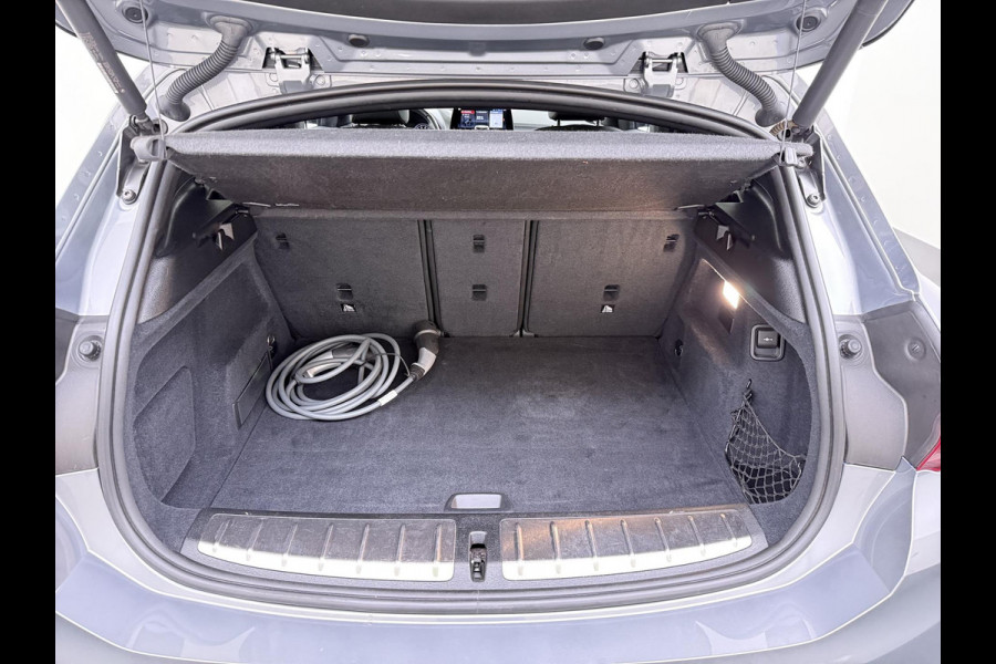 BMW X2 xDrive25e M SPORT Business Edition Plus VAN: 31.900,- VOOR: 29.330,- UW WKVOORDEEL: 2.570,- | BOMVOL | PHEV| PANO| NAP| STOEL + STUURVERWARMING| COMFORT ACCESS| ELEK. ACHTERKLEP| AFNEEMBARE TREKHAAK| HUD| ACHTERUITRIJCAMERA| APPLE CARPLAY