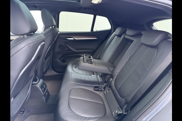 BMW X2 xDrive25e M SPORT Business Edition Plus VAN: 31.900,- VOOR: 29.330,- UW WKVOORDEEL: 2.570,- | BOMVOL | PHEV| PANO| NAP| STOEL + STUURVERWARMING| COMFORT ACCESS| ELEK. ACHTERKLEP| AFNEEMBARE TREKHAAK| HUD| ACHTERUITRIJCAMERA| APPLE CARPLAY