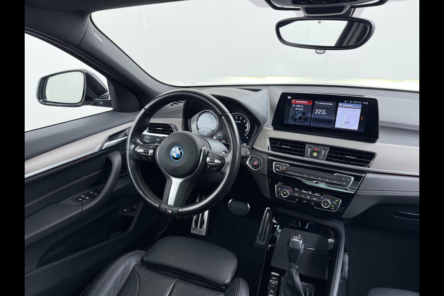 BMW X2 xDrive25e M SPORT Business Edition Plus VAN: 31.900,- VOOR: 29.330,- UW WKVOORDEEL: 2.570,- | BOMVOL | PHEV| PANO| NAP| STOEL + STUURVERWARMING| COMFORT ACCESS| ELEK. ACHTERKLEP| AFNEEMBARE TREKHAAK| HUD| ACHTERUITRIJCAMERA| APPLE CARPLAY