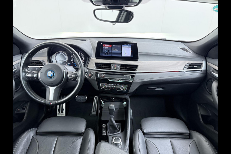 BMW X2 xDrive25e M SPORT Business Edition Plus VAN: 31.900,- VOOR: 29.330,- UW WKVOORDEEL: 2.570,- | BOMVOL | PHEV| PANO| NAP| STOEL + STUURVERWARMING| COMFORT ACCESS| ELEK. ACHTERKLEP| AFNEEMBARE TREKHAAK| HUD| ACHTERUITRIJCAMERA| APPLE CARPLAY